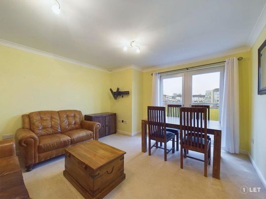 2 bedroom flat to rent - Photo 1
