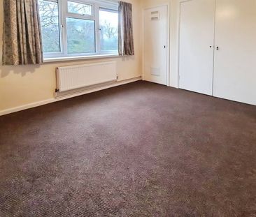 St. James Close, SO15 - Photo 4