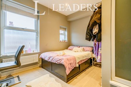 4 bedroom house to rent Highfield Road, Salford, Greater Manchester, M6 - Photo 5