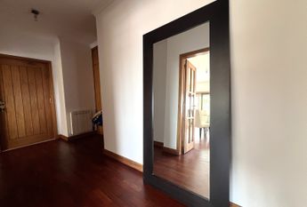 Fantástico Apartamento T2 Mobilado com Garagem e Arrumos