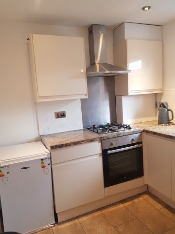 Room in a Shared House, Church Road, E10 - Photo 4