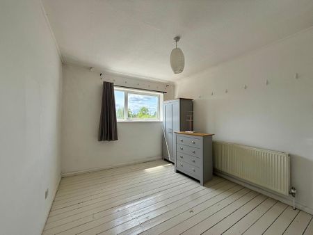 3 bedroom apartment to rent - Photo 4