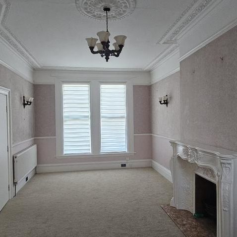 6 bedroom terraced house to rent - Photo 1