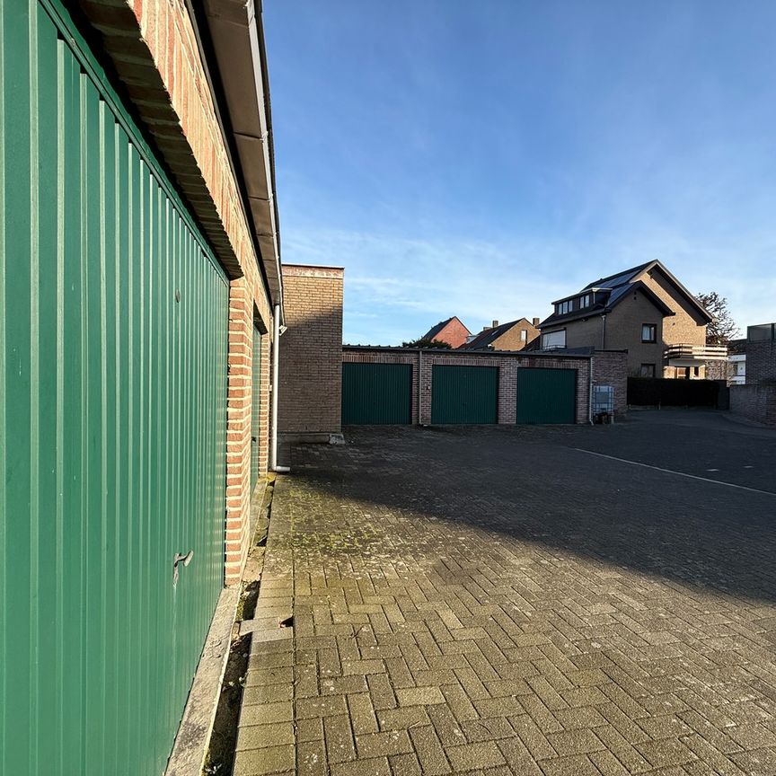 Duplex-appartement met drie slaapkamers en afgesloten garagebox te huur in Smeermaas op een boogscheut van het centrum van Lanaken en Maastricht (NL) - Foto 1