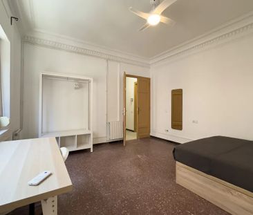 Carrer de Jonqueres, Barcelona, Catalonia 08003 - Photo 1