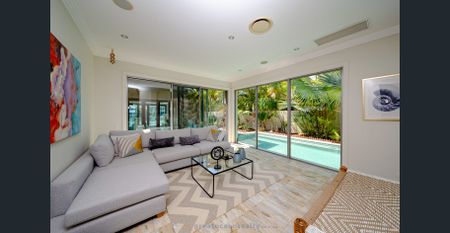 Absolute Waterfront Luxury with Private Pontoon on the Coomera River - Photo 2