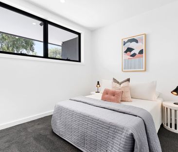 Modern Living in Prime Yarraville Location - Photo 1