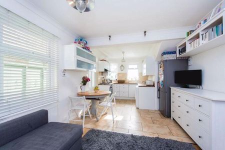 2 bedroom property to rent - Photo 4