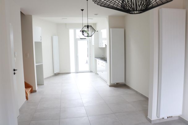 Gerenoveerde woning met 2 kamers te Dilbeek - Photo 1