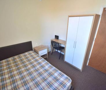 6 bedroom terraced house to rent - Photo 4