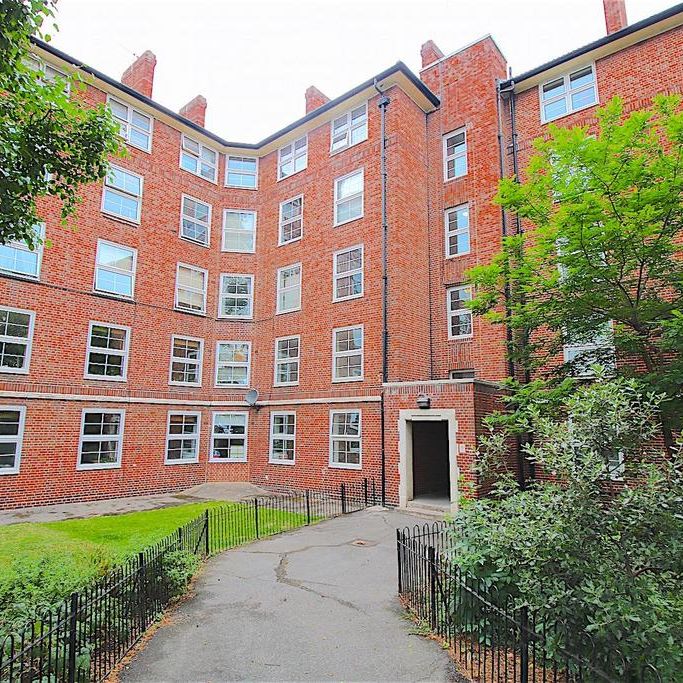 3 bedroom flat to rent - Photo 1