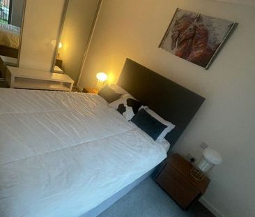 1 Bed Flat, London, B1 - Photo 5