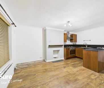 2 bedroom ground floor maisonette to rent - Photo 2