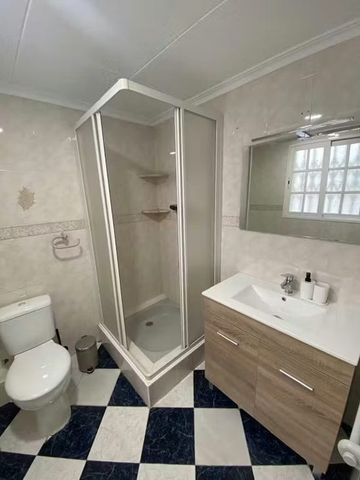 Calle Pintor Matarana, Valencia, Valencian Community 46025 - Foto 2