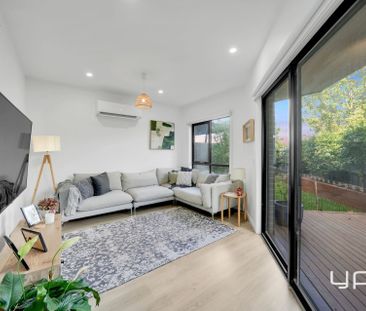 Perfect location! - Photo 1
