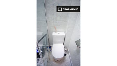 Snug room for rent in 3-bedroom house, Knocklyon, Dublin - Photo 5