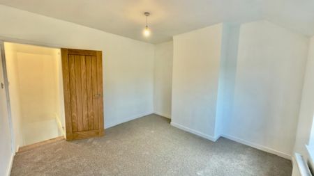 2 bedroom House To Let - Photo 4