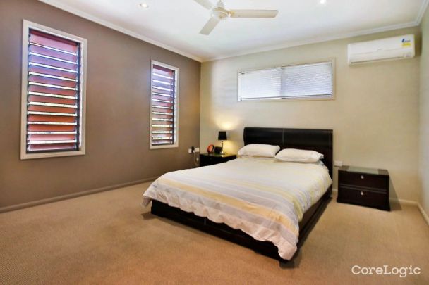 64 Springbrook Parade, - Photo 1