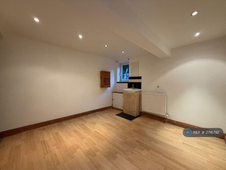 4 bedroom terraced house to rent - Photo 2