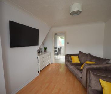 2 bedroom terraced house to rent - Photo 1