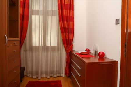 Kiadó jó állapotú lakás - Budapest - Photo 2