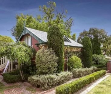 Fully Furnished Loft-Style Living in the Heart of Caulfield - Photo 1