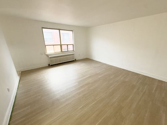 For Lease - 896 Eglinton Avenue Unit# 311, Toronto, Ontario - Photo 1