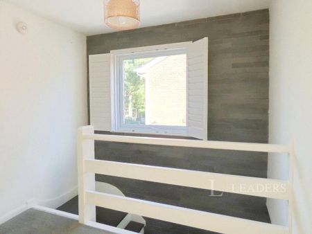 3 bedroom semi-detached house to rent - Photo 4