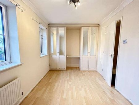 Challinor, Church Langley, CM17 - Photo 4