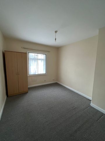 New Road, Harlington, Hayes, UB3 5BQ - Photo 2