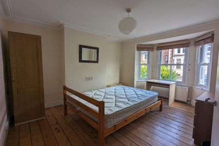 5 bedroom terraced house to rent - Photo 4
