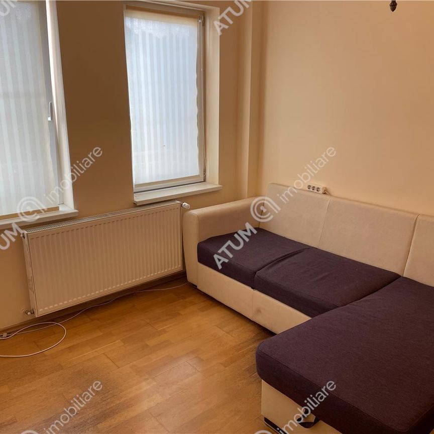 De inchiriat apartament cu 4 camere balcon si loc de parcare situat in zona Strand din Sibiu - Photo 1