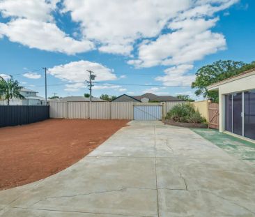 208 CLONTARF ROAD, Hamilton Hill WA 6163 - Photo 2