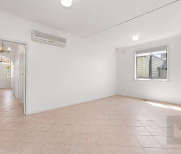 Beautiful Family Home in Yarraville Village - Photo 1