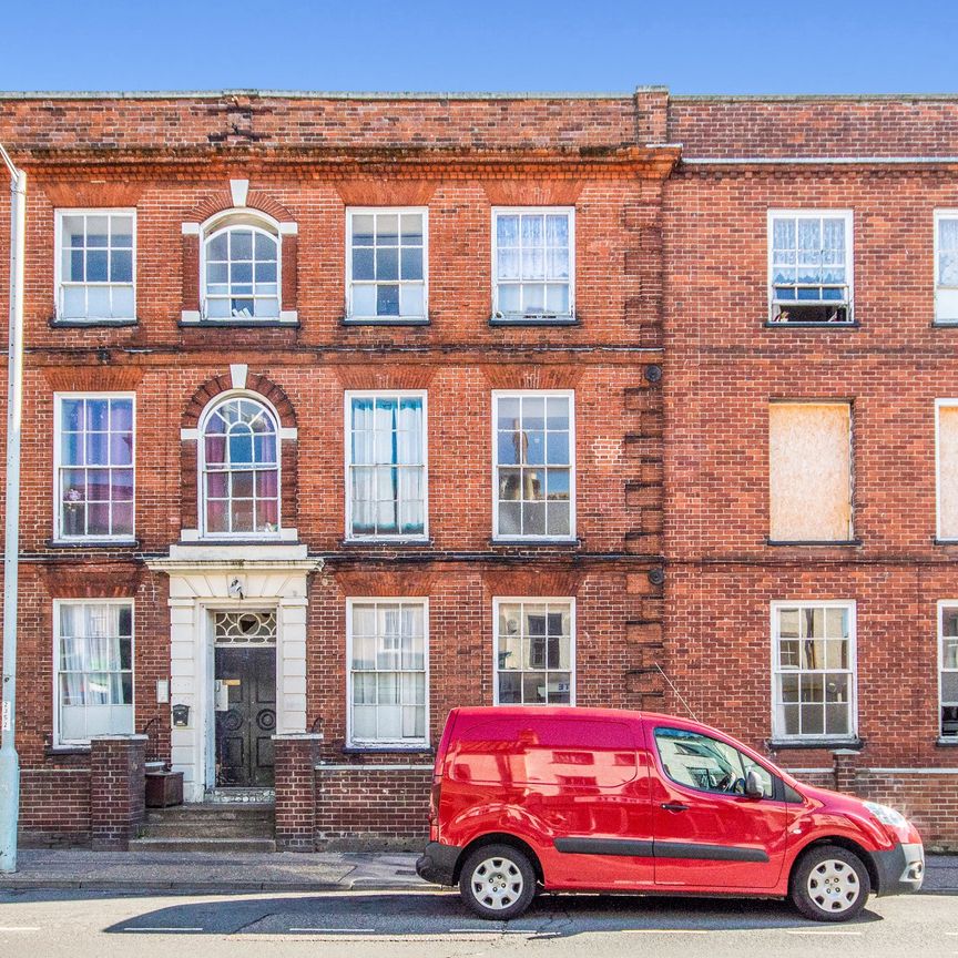 2 bedroom flat to rent King Street, NR30 - Photo 1