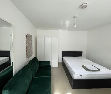 Studio Flat, Greyhound Hill, NW4 - Photo 3