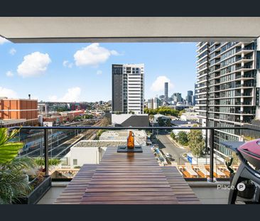 Stunning Apartment In Unbeatable Location - Photo 5