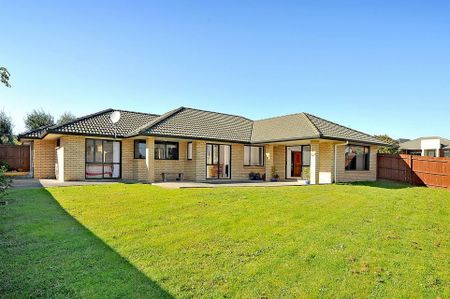 Stunning 4BR Home in East Tamaki! - Photo 4