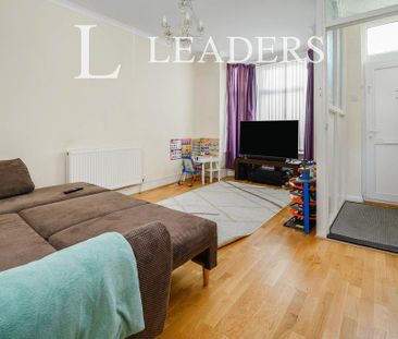 3 bedroom terraced house to rent - Photo 3