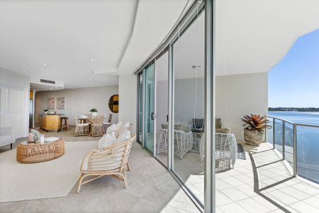 Luxury Waterfront Living! - Photo 3