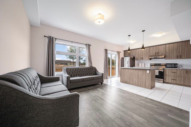 For Lease - 5672 Dorchester Road Unit# 4, Niagara Falls, Ontario - Photo 1