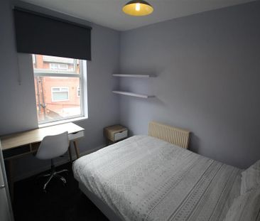 5 bedroom terraced house to rent - Photo 5