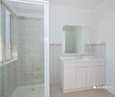 Stylish Double-Storey Family Home in a Prime Location - Photo 6