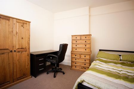 Addison Road - Flat 2, Plymouth - Photo 3