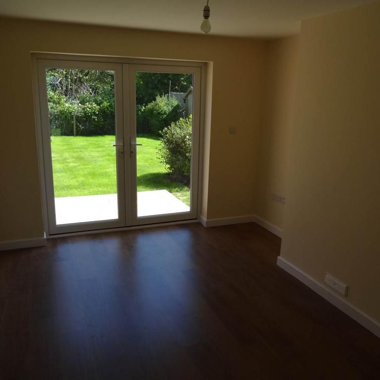 2 bedroom terraced house to rent - Photo 1