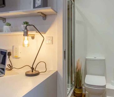 Deluxe Ensuite - Photo 1