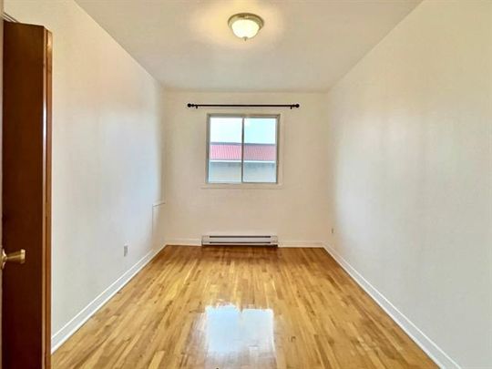 6227 Rue Desportes - Photo 1