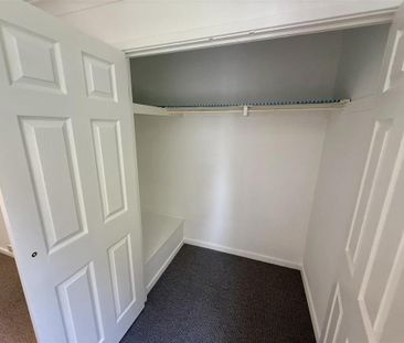 2 bedroom end of terrace house to rent - Photo 5