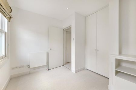 2 bedroom mews to rent - Photo 4