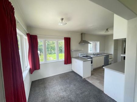 MANUREWA, 3 BEDROOMS - Photo 4